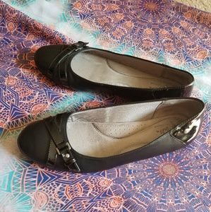 Life Stride flats new with orginal box 10M